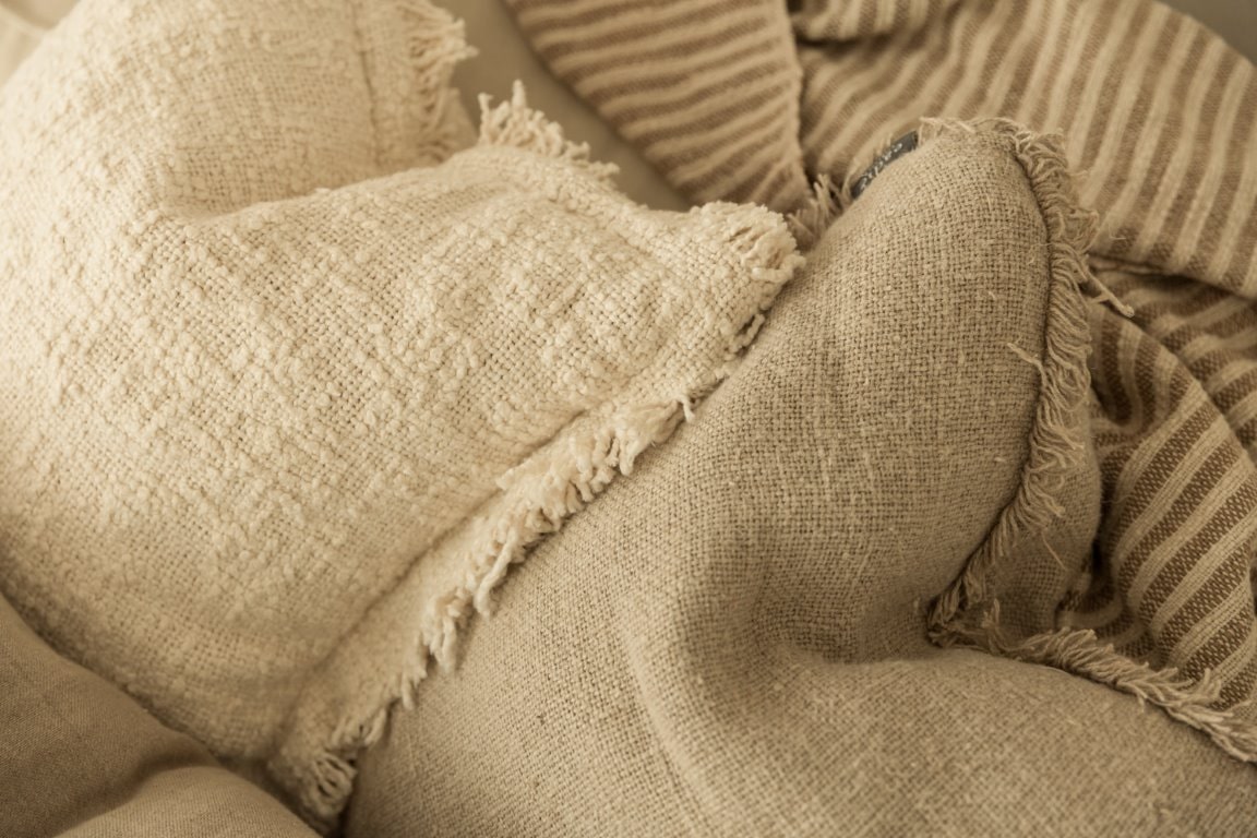 cushion-min